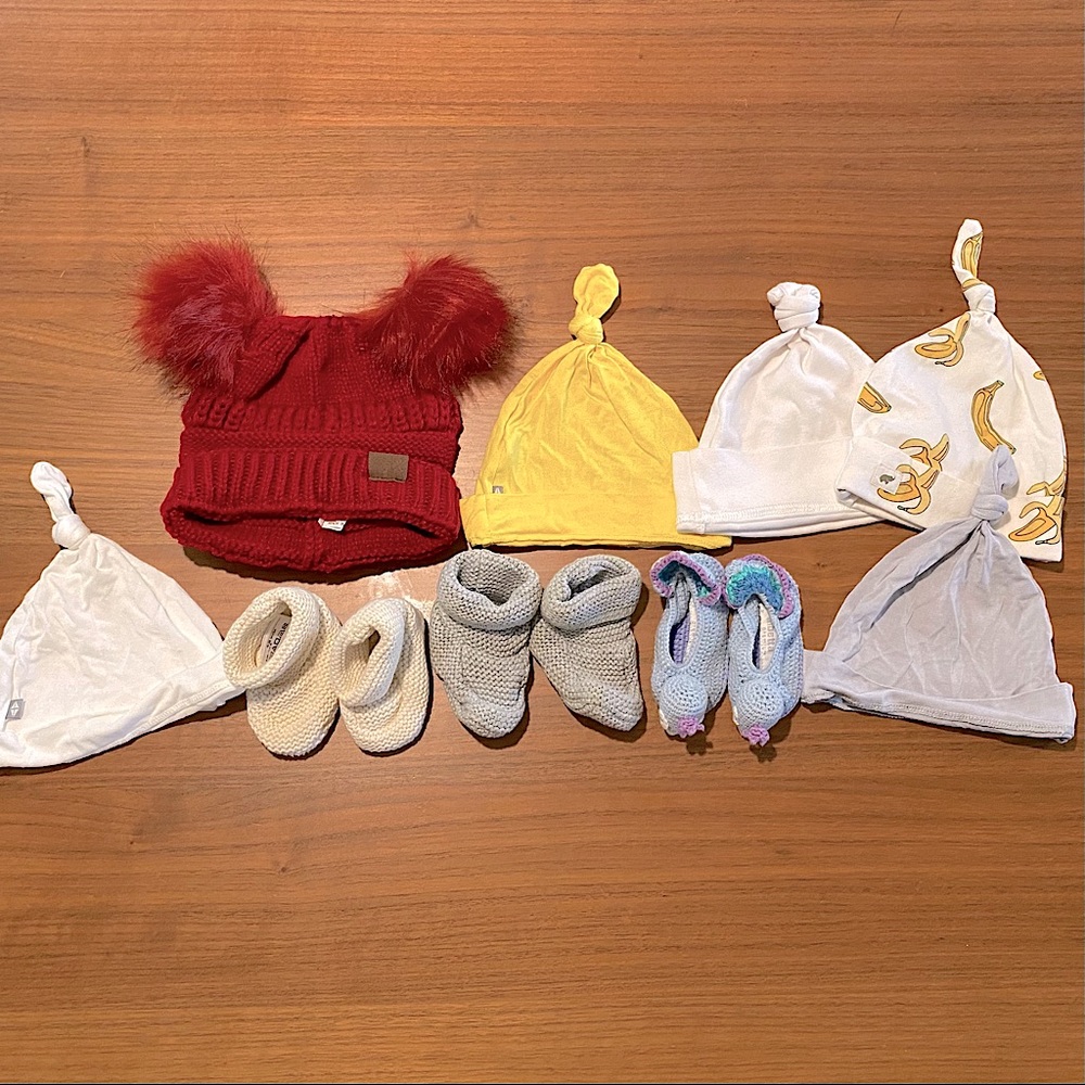 Lot of baby beanies and booties